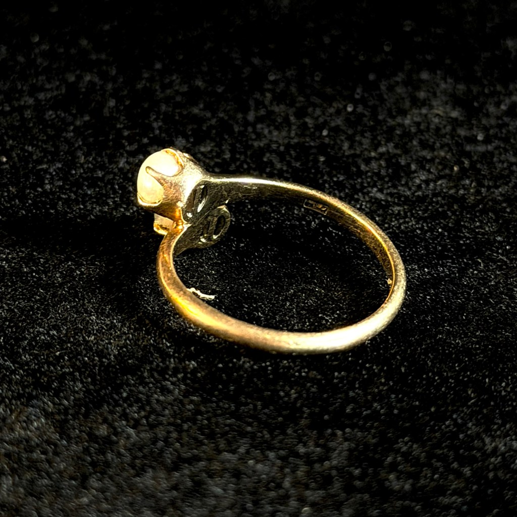 Native Pearl and Yellow Gold Bypass Antique Ring
