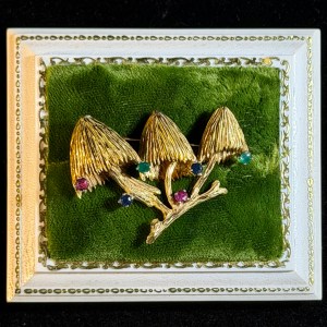 Vintage Mushroom Emerald, Ruby, and Sapphire 18k Gold Brooch